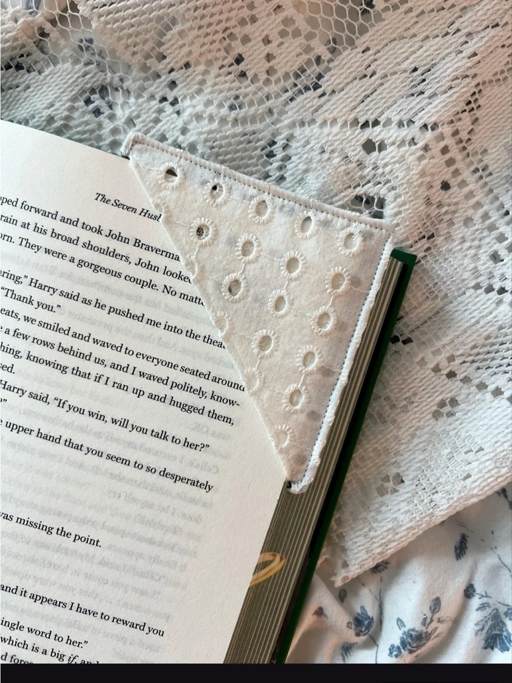 Handmade Green Gingham Eyelet Red Heart Corner Bookmark Set